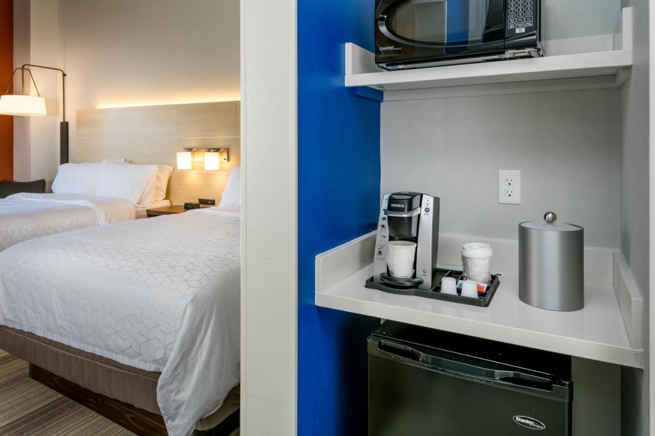 Holiday Inn Express & Suites - Bend South By Ihg Exterior photo
