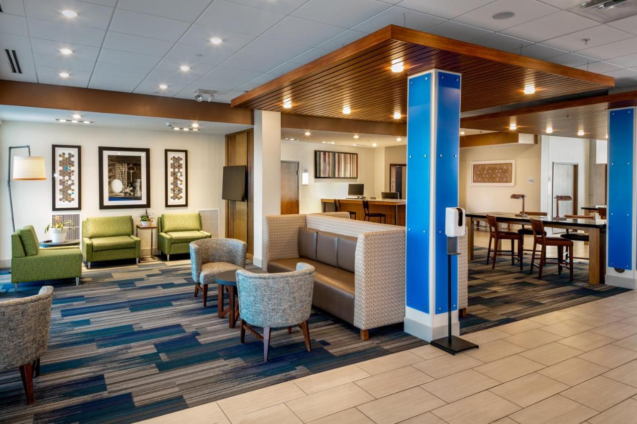 Holiday Inn Express & Suites - Bend South By Ihg Exterior photo